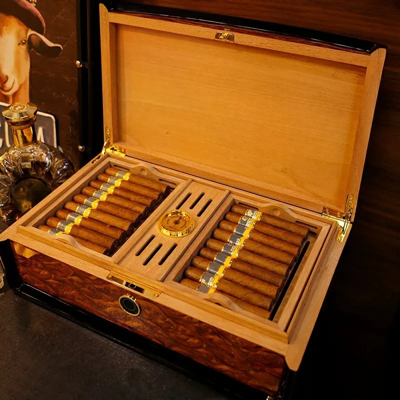 

Cigar moisturizing box, piano paint, cedar wood shelf, high-grade mellow waking eggplant box, automatic moisturizing maintenance
