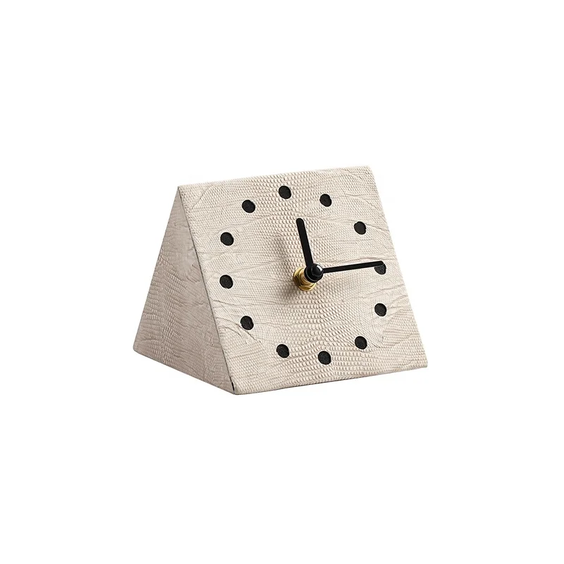 Luxury Home Decorative Table Clock Wooden Crafts Geometric Triangle Decorative Table Clock