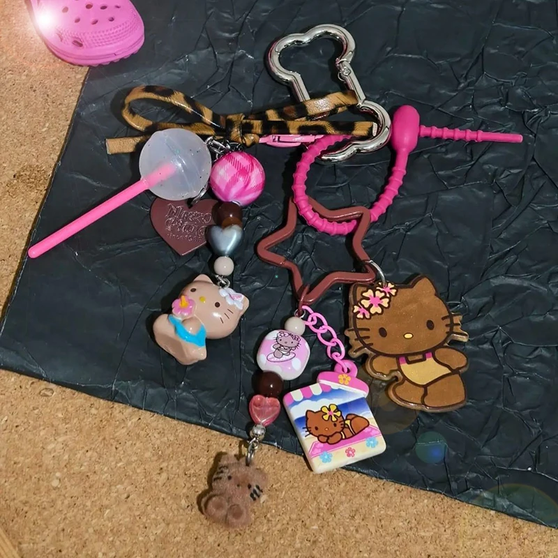 Hawaii Hello Kitty Sommer Schlüsselanhänger Charm Japanischer Tan Sanrios Taschenanhänger Vintage Kawaii Geldbörse Schlüsselanhänger Zubehör für Mädchen Geschenk