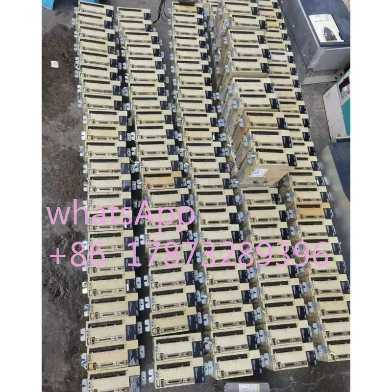 Drive Servo Bekas SGD7S-R90A10A002 SGD7S R90A10A002 Fungsi Normal Diuji OK