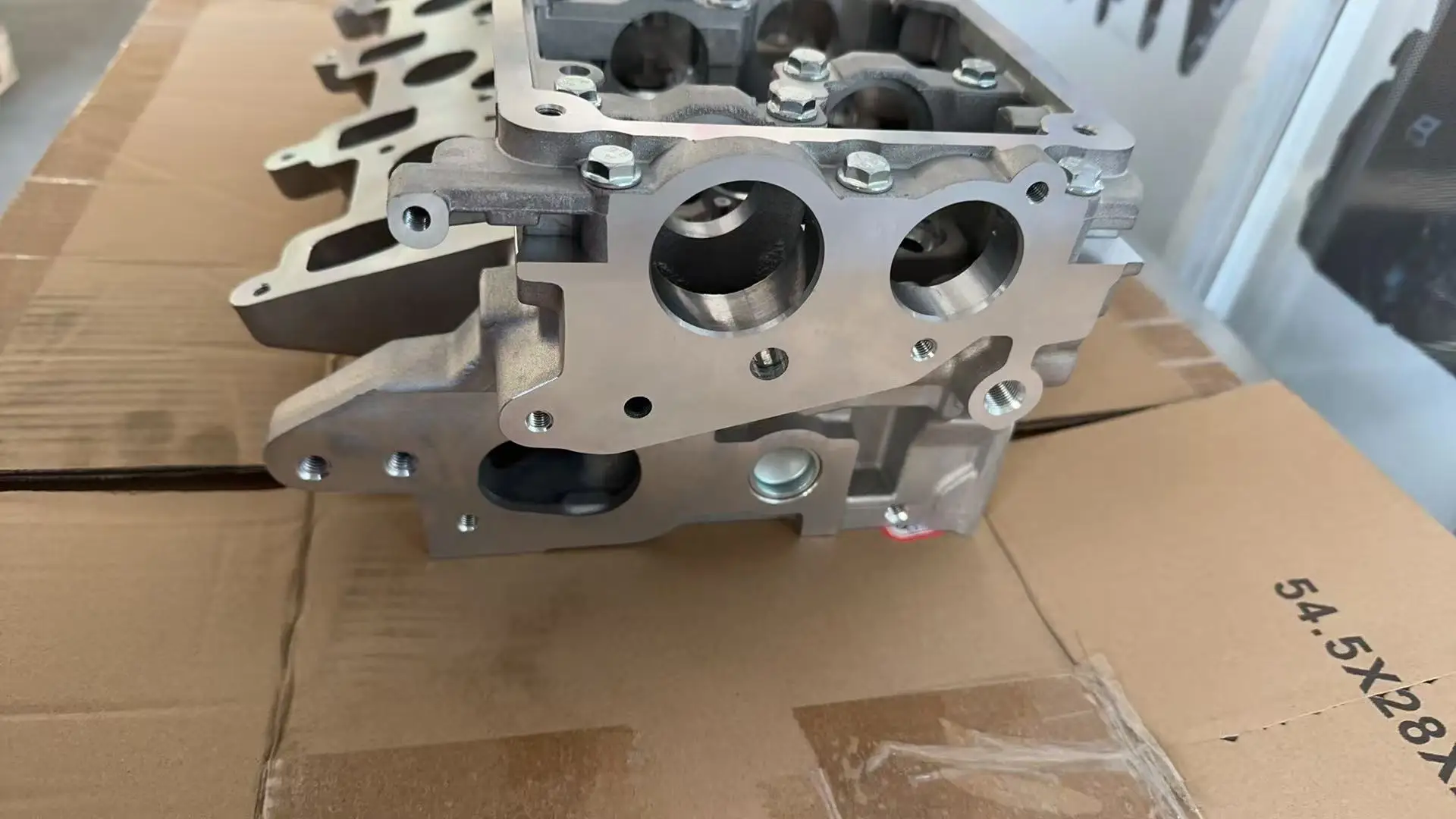 New Condition Car Engine Cylinder Heads Auto Part for  CBAA Engine Model