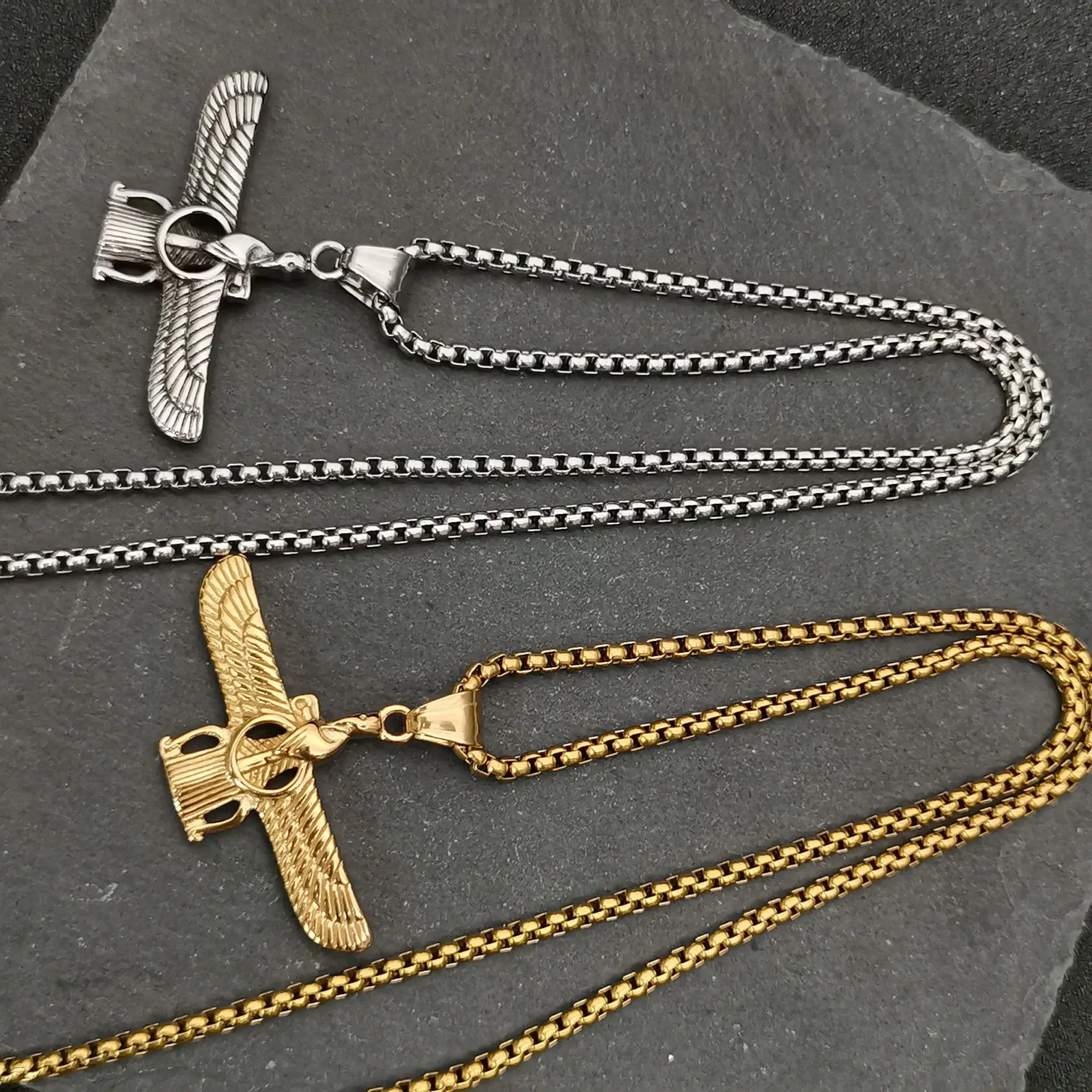 Zoroastrian Farvahar الجناح سلسلة بدلاية قلادة الفولاذ المقاوم للصدأ مجوهرات Achaemenian إيران الفارسي هدية للرجال النساء الملحقات