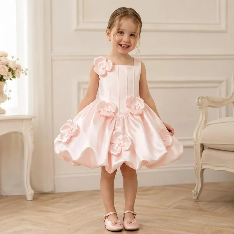 A Line Light Pink Flower Girl Dress with 3D Flowers Sleeveless Satin Princess Dress for Kids Knee Length Birthday Party Gowns