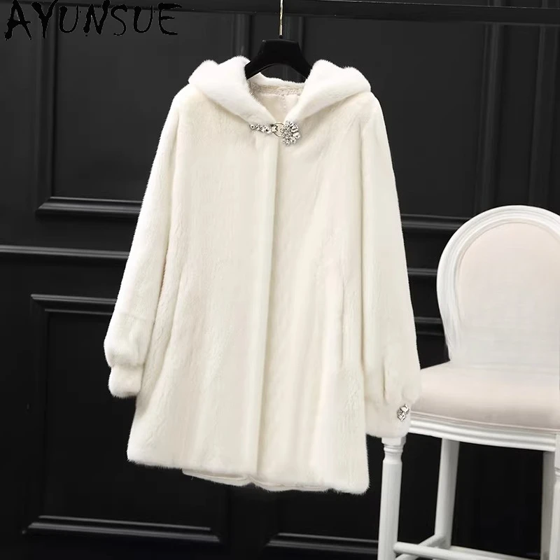 معطف فرو المنك الطبيعي من AYUNSUE للنساء 2026 ملابس شتوية معاطف نسائية من فرو المنك الحقيقي بالكامل جديد في معاطف متوسطة الطول Abrigo Mujer