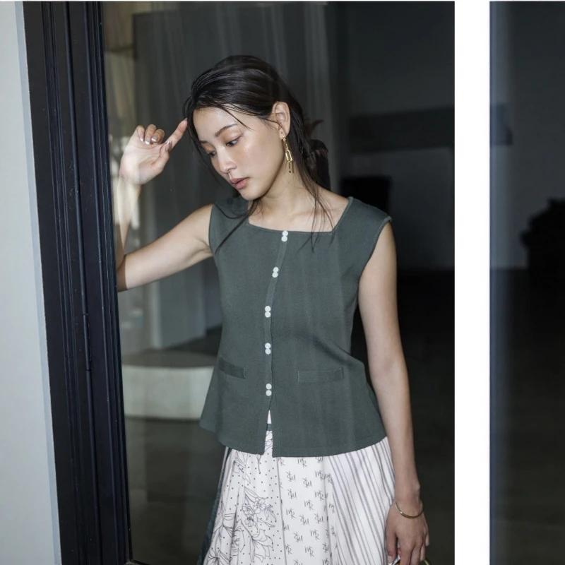 

Женская трикотажная футболка Torowee с квадратным вырезом, простого кроя, приталенная, из полиэстера, без рукавов, летняя, тонкая, стандартной длины