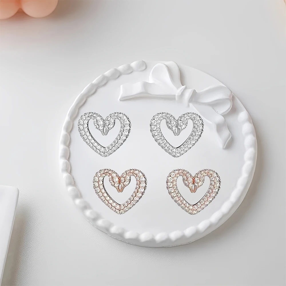 

2025 Hot Selling Brand Women's Earrings Fashionable, Simple, Luxurious Jewelry Suitable for Gifting To Friends