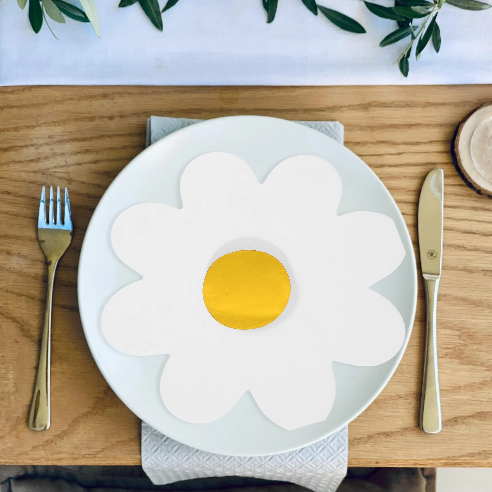 

40 Pieces Daisy Decorative Napkins Birthday Party Floral Celebrations Happy Supplies Disposable Bar Accessories