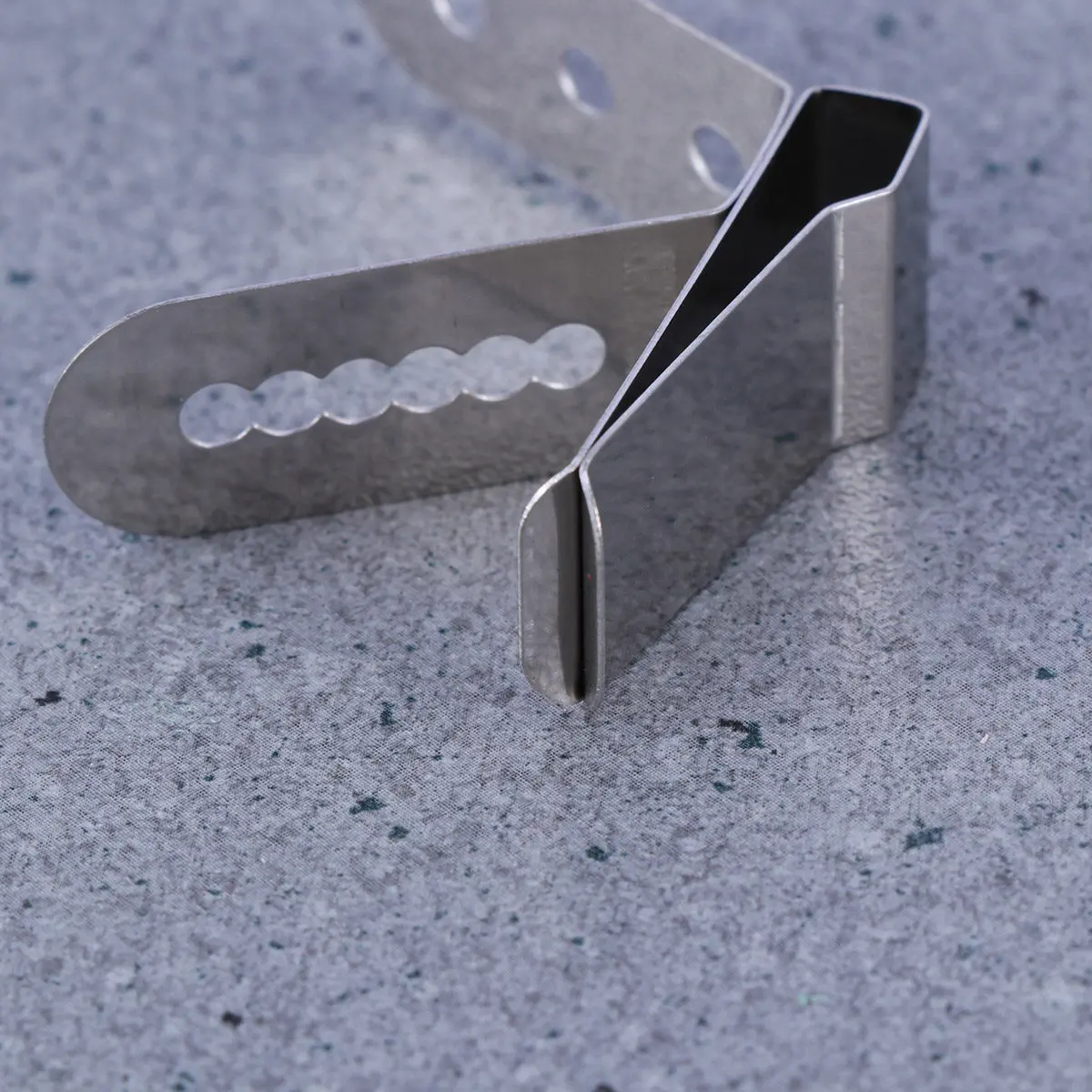 1Pcs Food Grade Stainless Steel Thermometer Probe Clip Holder Adjustable Ambient Temperature Clip for Meat Grill Thermometer