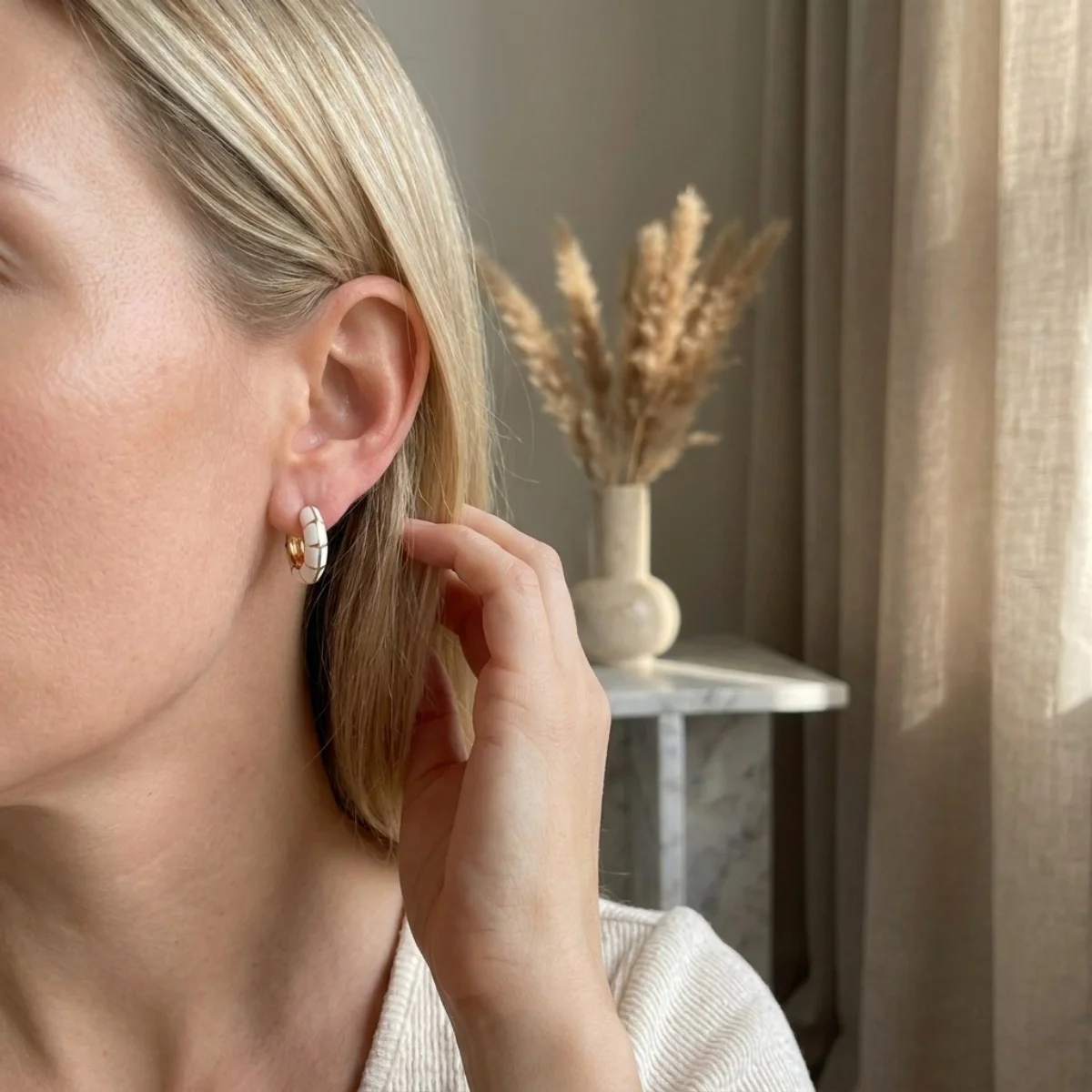 Minimalistische bunte Emaille-Streifen-Ohrstecker für Damen und Herren, trendige geometrische runde Creolen, Alltags- und Partyschmuck – Detail 27