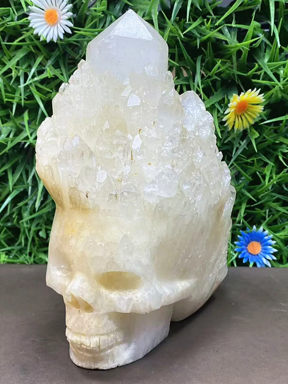 Natural quartz crystal white crystal crystal cluster hand-carved skull for home decoration as a piece of furniture
