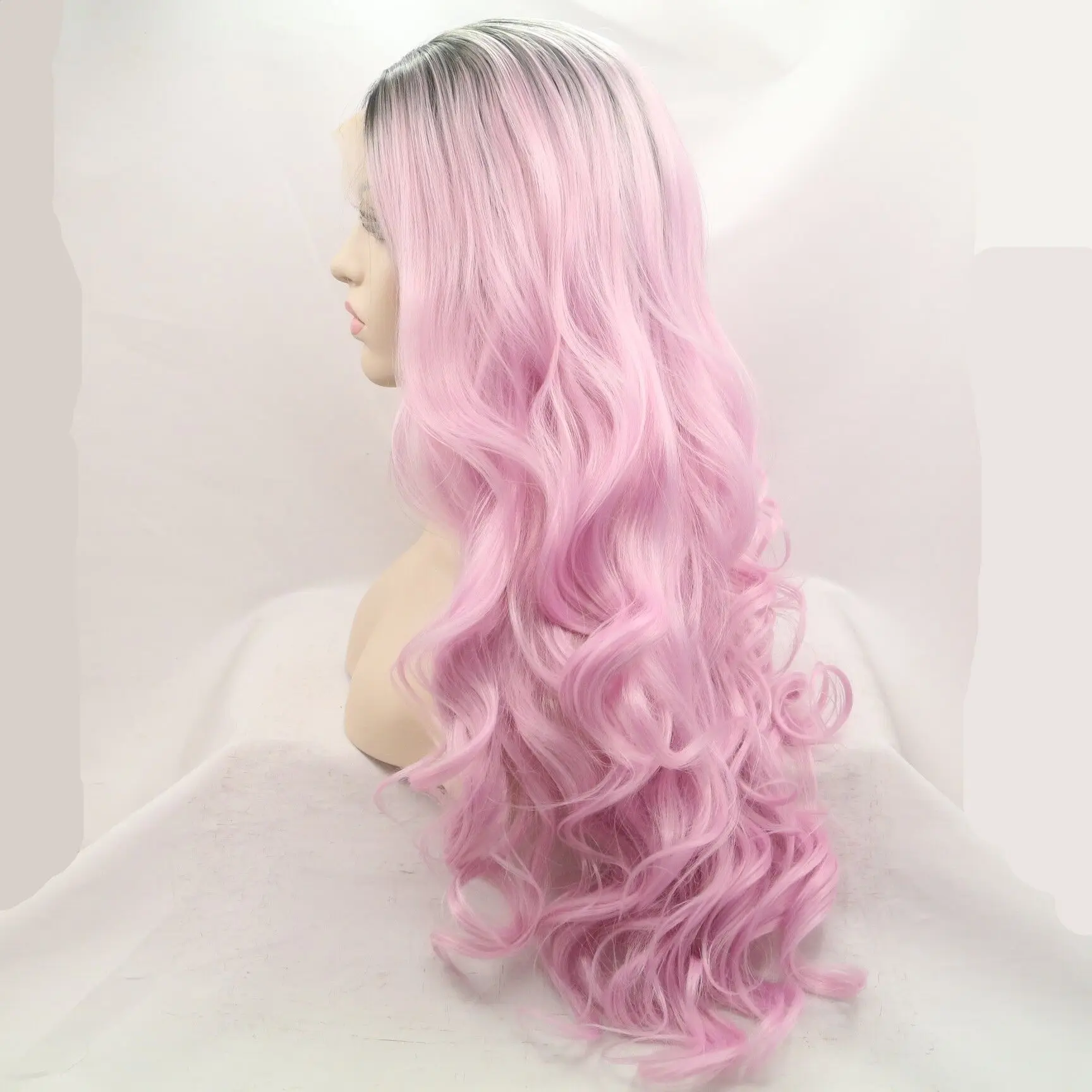 Long Body Wave Lace Front Synthetic Wigs Pink Lace Wig Natural Hairline Pre Plucked Wavy Hair Frontal Wigs for Women