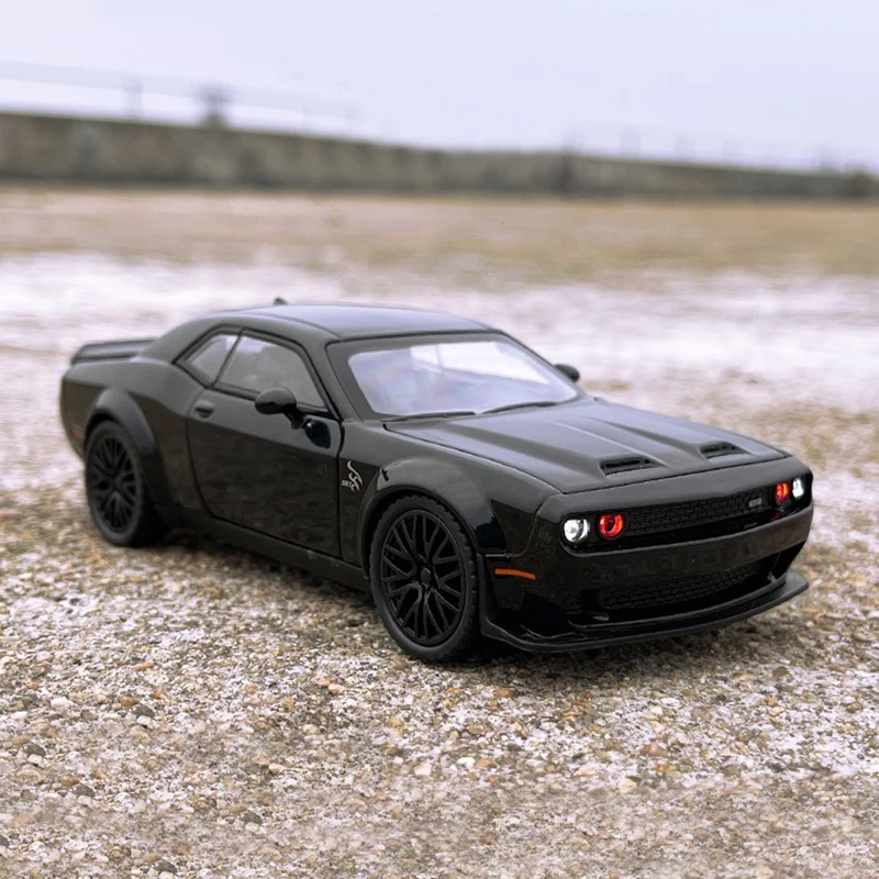 

1:32 Alloy Dodge Challenger SRT Musle Car Model Diecasts Metal Sports Car Model Simulation Sound Light Collection Boys Toy Gift