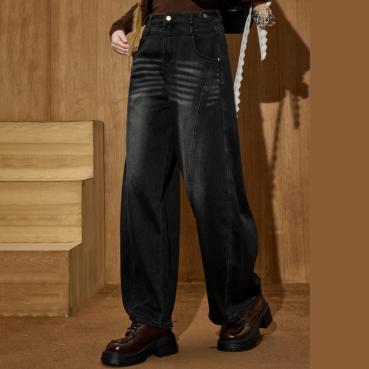 

2025 Winter Women's Carpenter Jeans Curved Hem Washed Denim Brushed Fleece Lined Pants Relaxed Workwear Fit Distressed Wide Leg