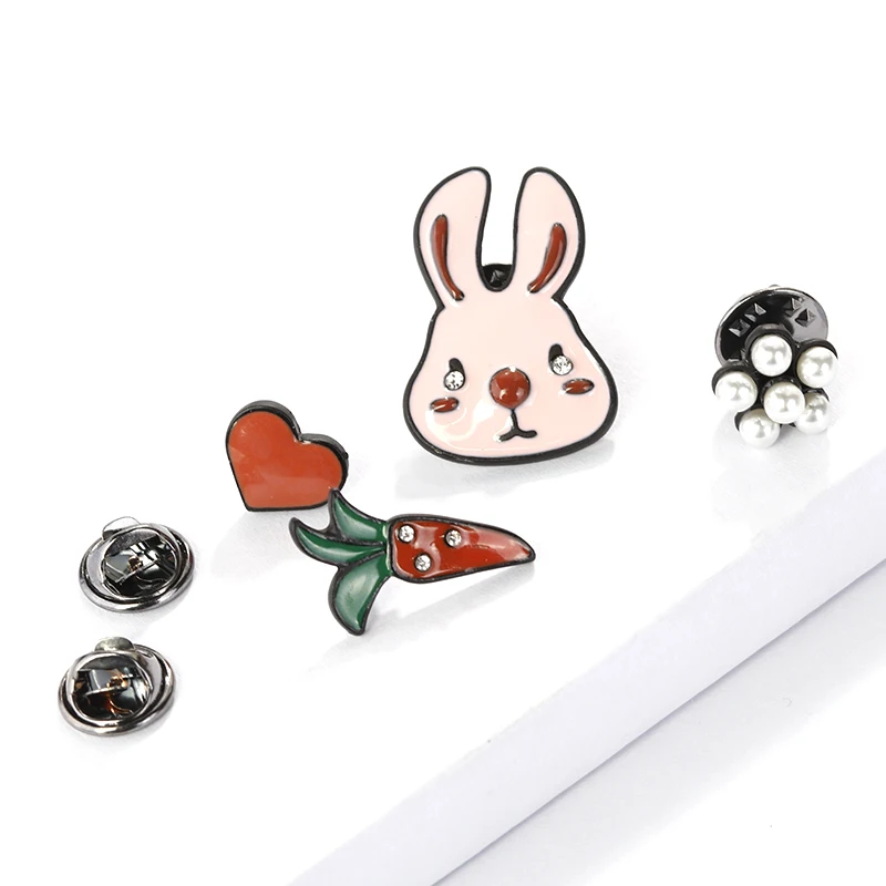 Greatera Combination Brooch For Women Rabbit Carrot Heart Pattern Personality Design 3pcs/set Enamel Alloy Pearl Corsage Pin