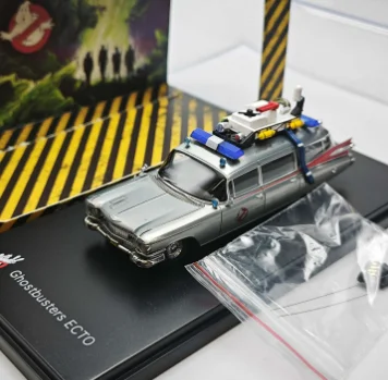 In stock 1: 64 new product. Clear-coated Ketchu Ghost Car ECTO 1st generation. Alloy die-cast static car model. Limited edition.