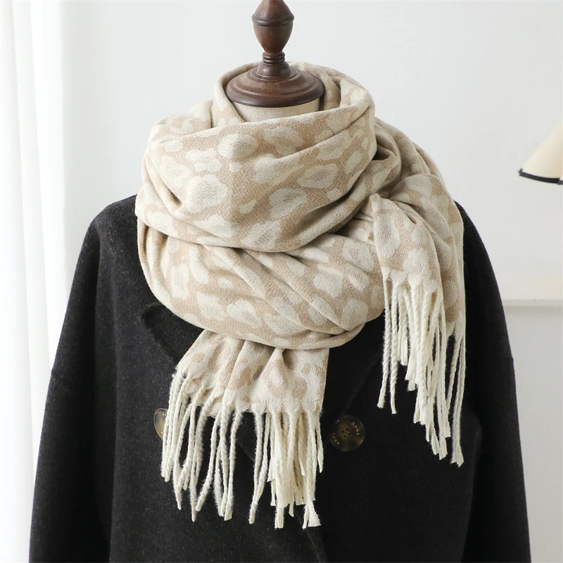 New Fashion Leopard Print Jacquard Imitation Cashmere Winter Scarf Simple Warm Scarf Women\'s Tassel Shawl Pashmina