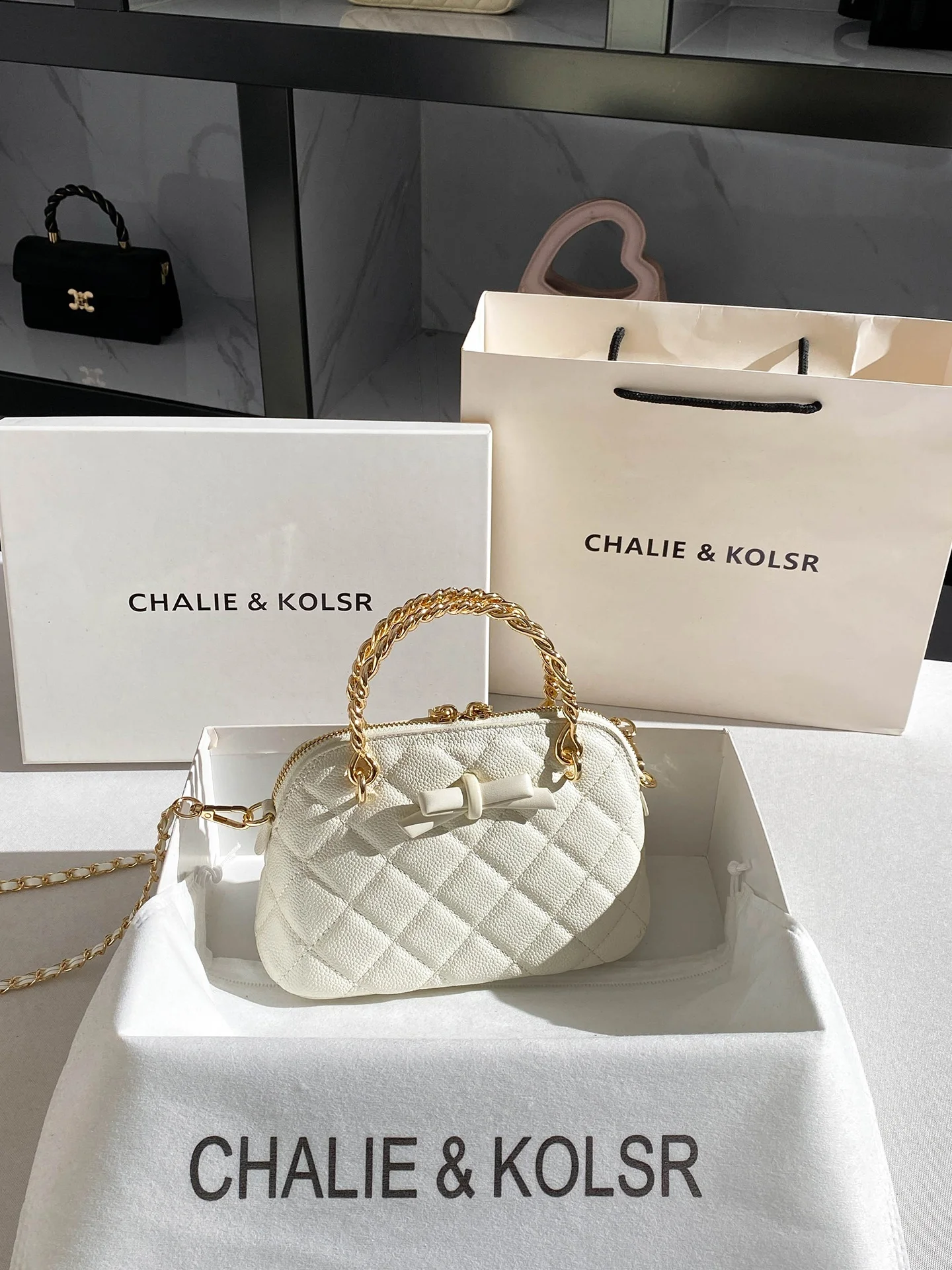 sac-bandouliere-chaliekolsr-en-forme-de-croix-motif-geometrique-elegant-sac-a-l'epaule-unique-nouvelle-collection-ete-2026-petit-sac-style-parfum