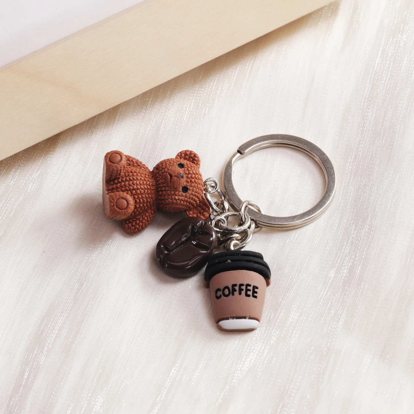 1PC Mini Cute Cartoon Bear Coffee Resin Keychain Pendant Unisex Bag Charm Car Keyring Jewelry Gift for Men And Women