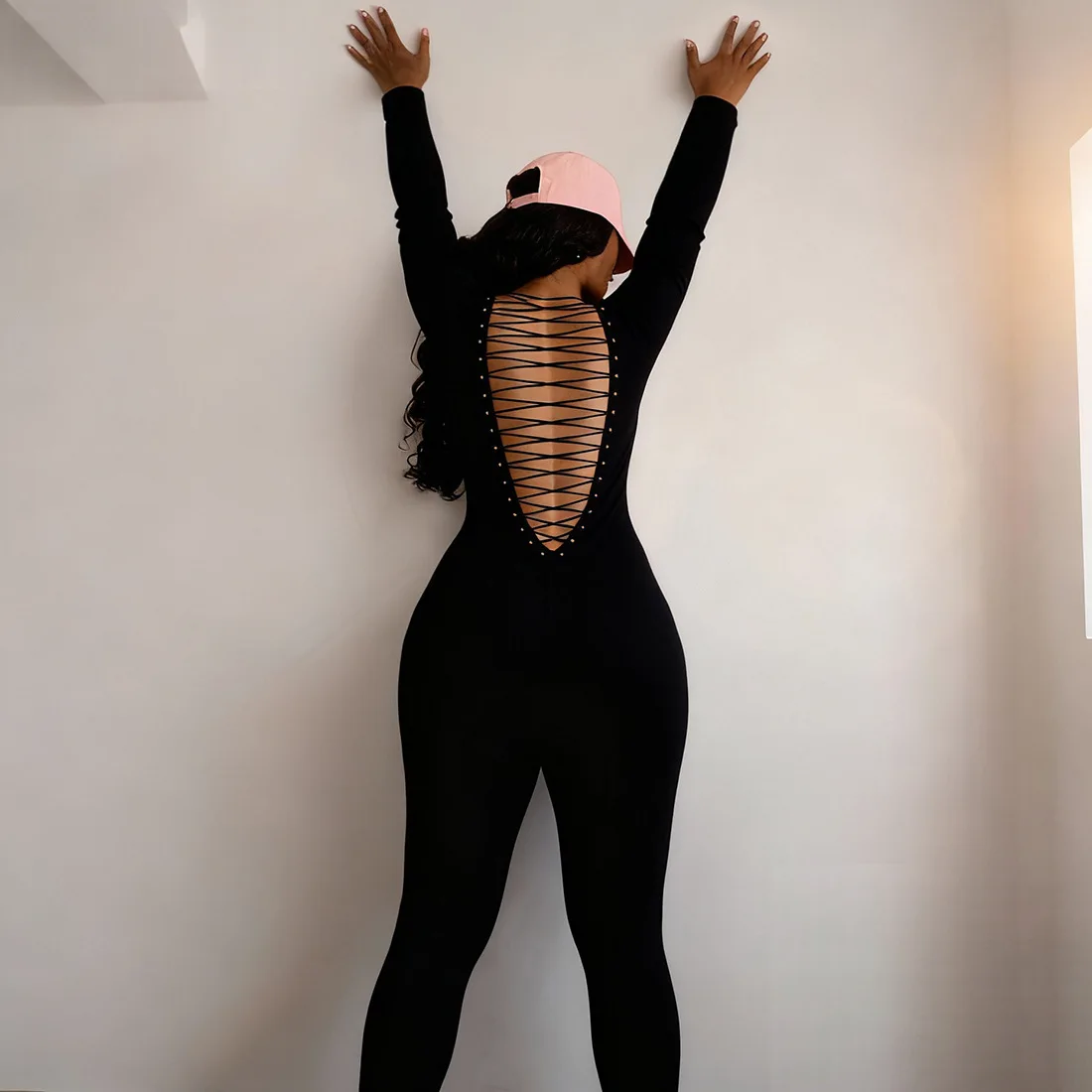 

Узкие персиковые ягодицы с открытой спиной, популярные комбинезоны для вечеринок в полуночном клубе для девочек, женские комбинезоны с квадратным воротником и перекрестной повязкой, сексуальные модные комбинезоны