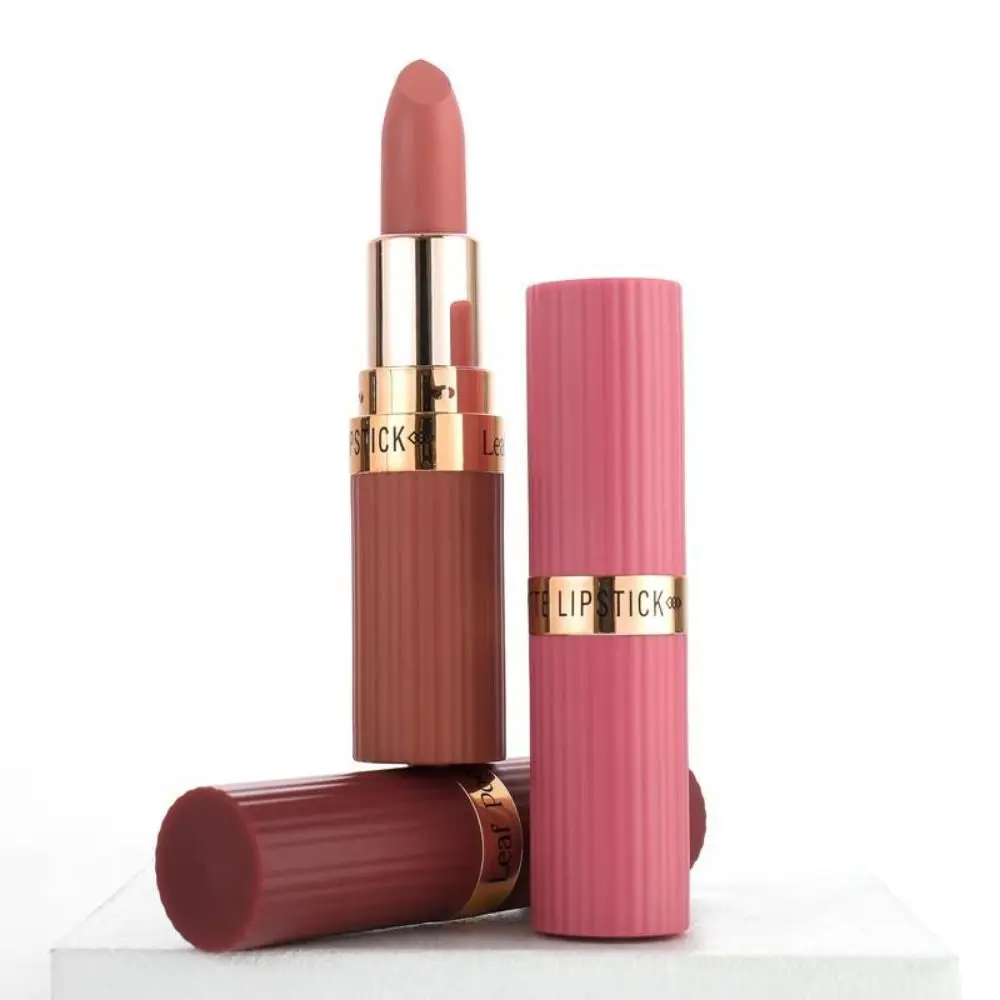 6 色のマット口紅持続保湿リップグロス色あせに強い防水高色素口紅すべての肌タイプに適しています