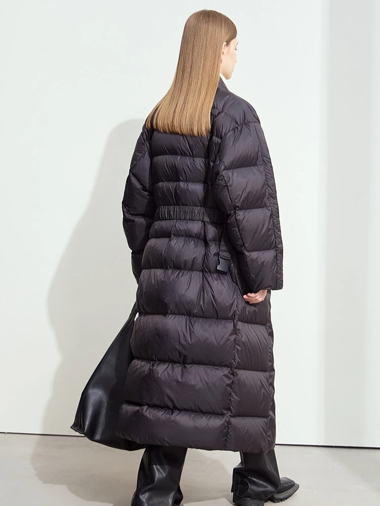 Amii معاطف طويلة للأسفل 2025 شتاء جديد دافئ مع حزام سستة أسفل سترة المرأة الخامس الرقبة طويلة الأكمام سميكة سترة علوية 12424002