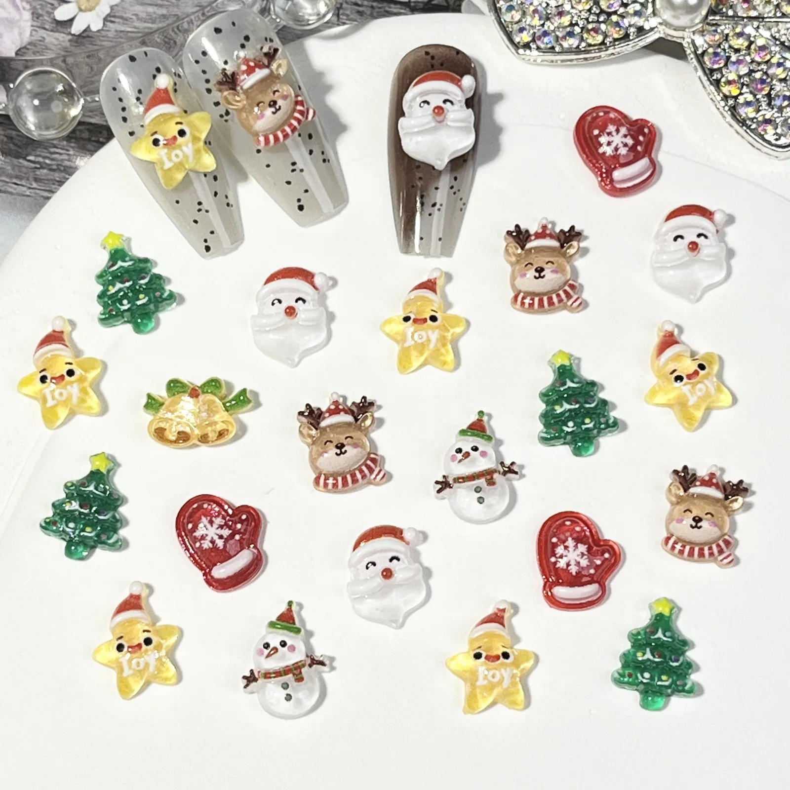 

New Christmas Ccartoon Nail Art Charms Cute Reindeer sSnowman Bell Resin Accessories Nail Decorations Supplies DIY 3D Nail Parts
