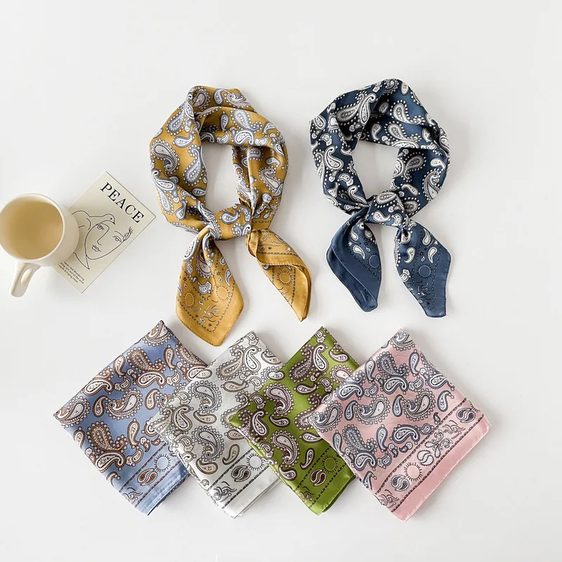 lenco-quadrado-pequeno-para-mulher-estilo-boho-elegante-design-sofisticado-disponivel-em-varias-cores-versatil-pode-ser-usado-como-echarpe-lenco-de-cabeca-ou-para-envolver-o-pescoco
