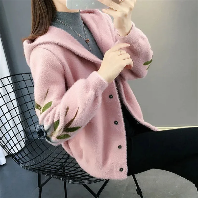 Giacca da donna in lana di visone finto lavorato a maglia con cappuccio autunno/inverno nuova donna maglione lavorato a maglia ricamato Cardigan