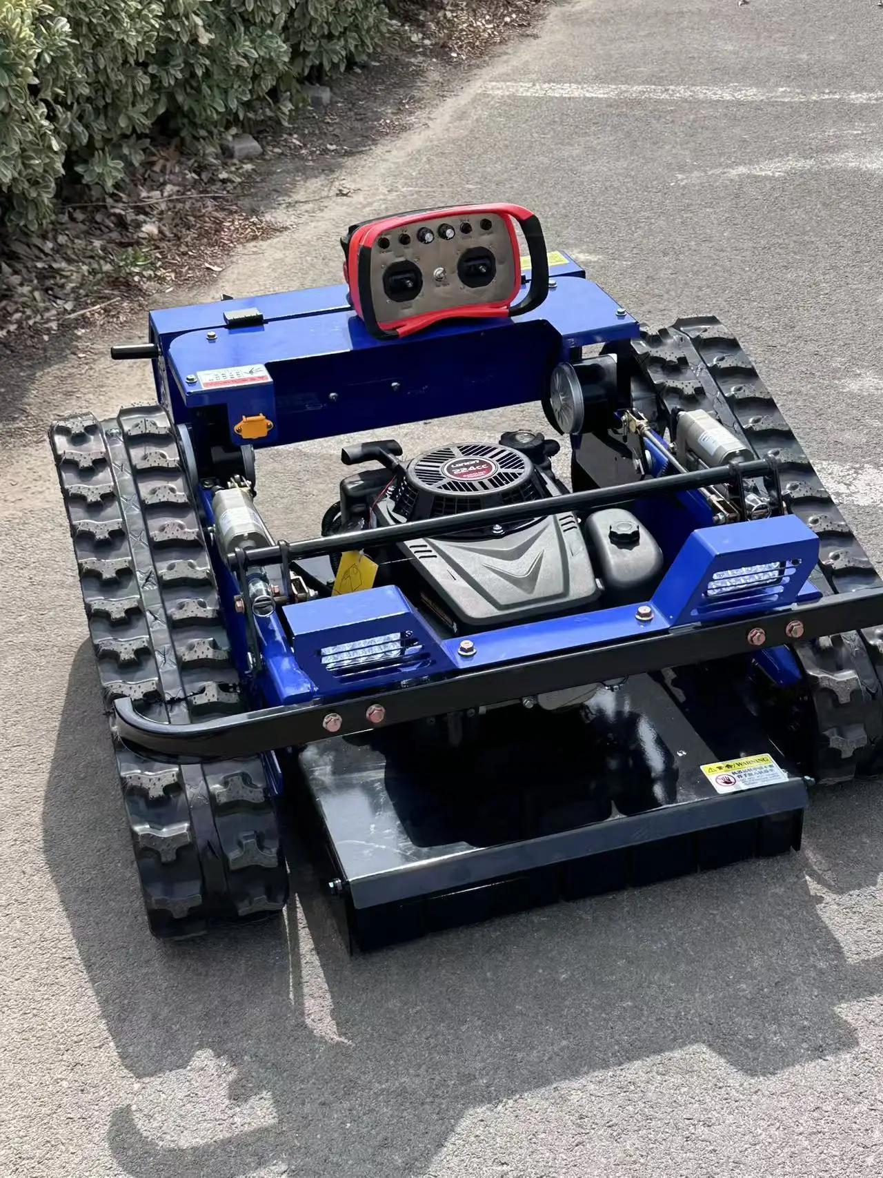 

Fast Delivery Remote Controlled Robotic Lawn Mower Smart Cordless Crawler Petrol Lawn Mower for Grass Cutting