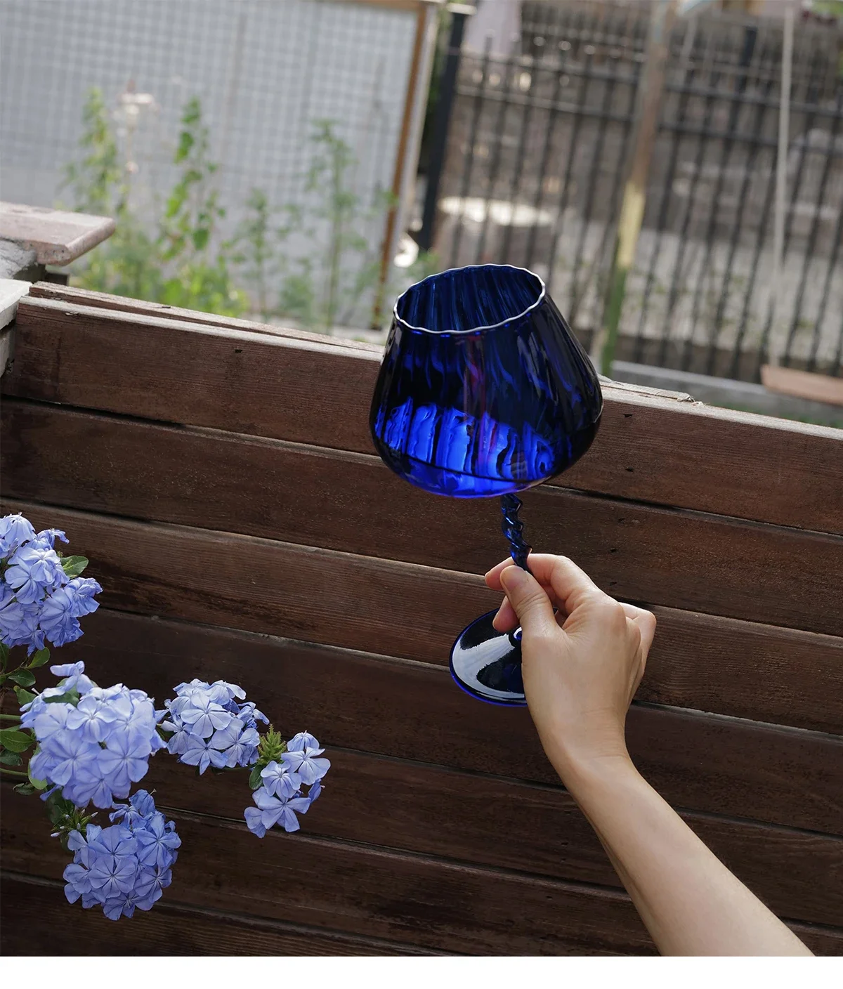 

850ml Large Capacity Austria Retro Colored Glass Wine Glasses Handmade Red Wine Glasses tall Glasses Wedding Banquet Gift Cups