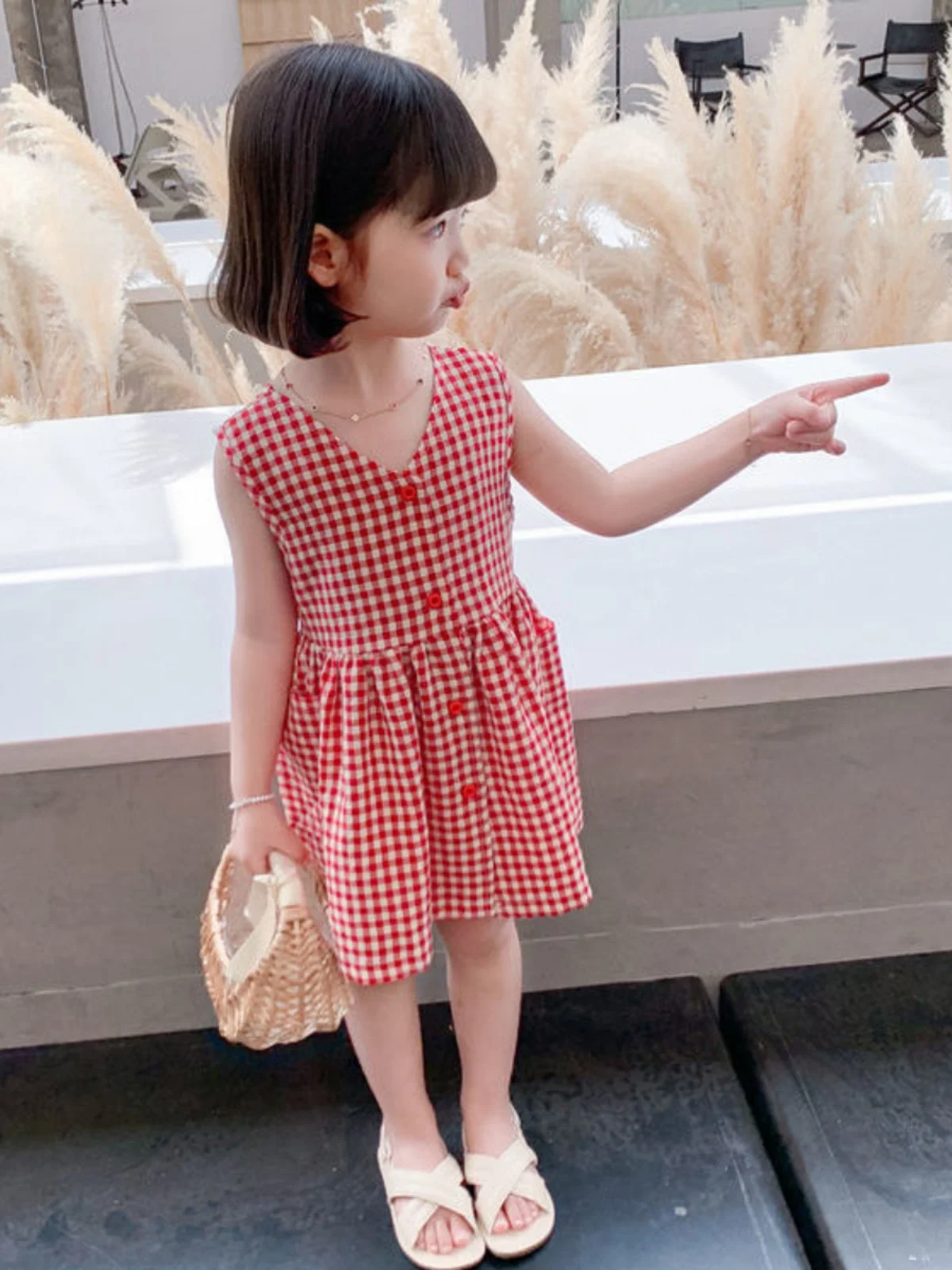 여름 체크무늬 스트랩 드레스 캐주얼 슬리브리스 여아용 앞뒤 착용 가능 패셔너블한 면 혼방 얇은 소재 노슬리브