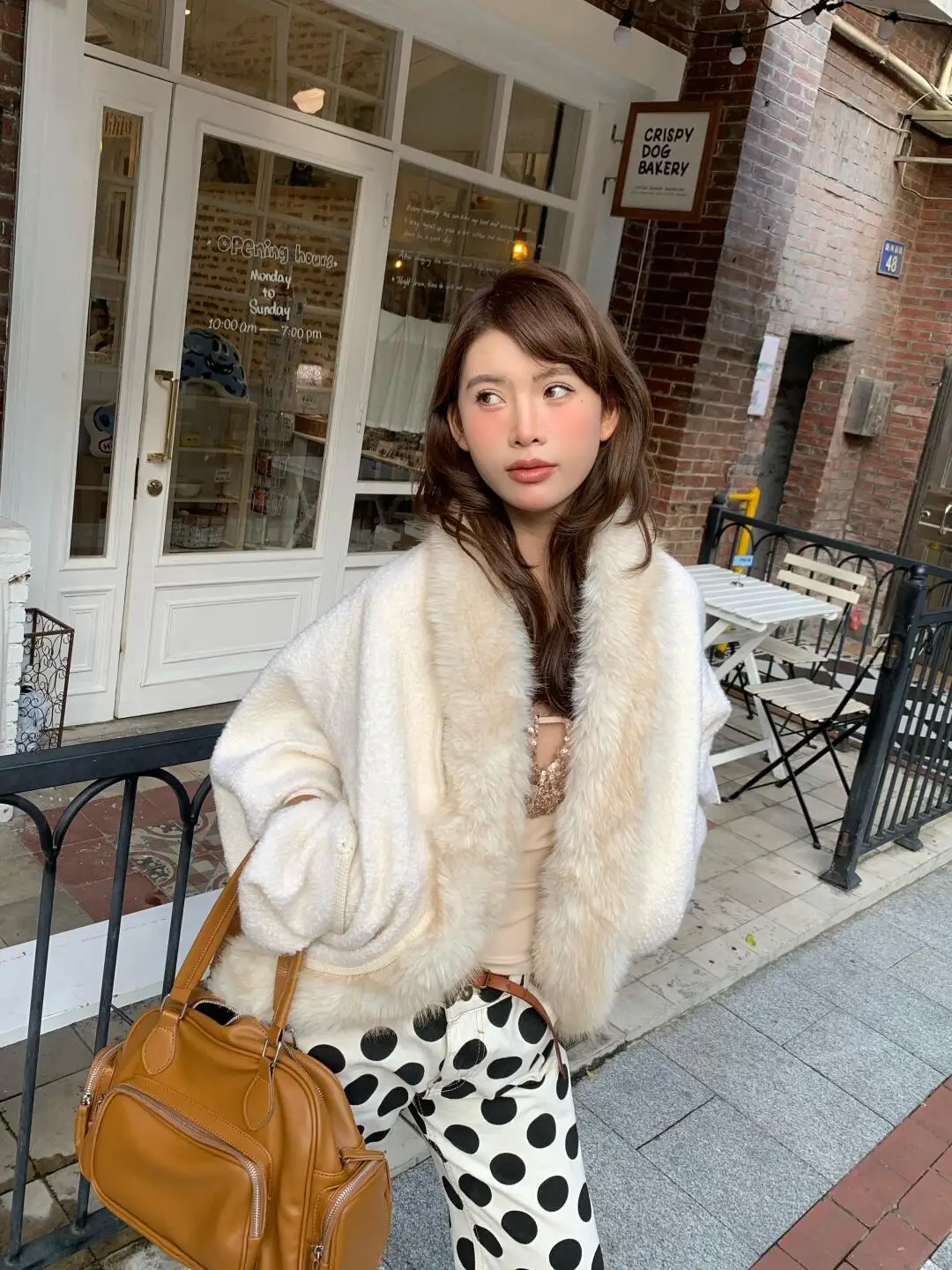 

Элегантный осенне-зимний женский шерстяной жакет с меховым воротником, кардиган на пуговицах, с длинными рукавами, прямого кроя, повседневный стиль