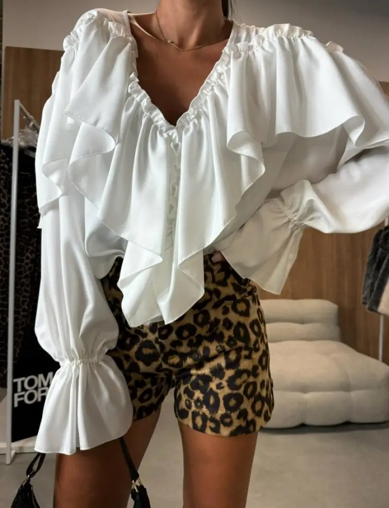 Элегантная французская рубашка с краями грибка, осенняя повседневная рубашка нишевого дизайна с v-образным вырезом и длинными рукавами, женская рубашка с длинными рукавами