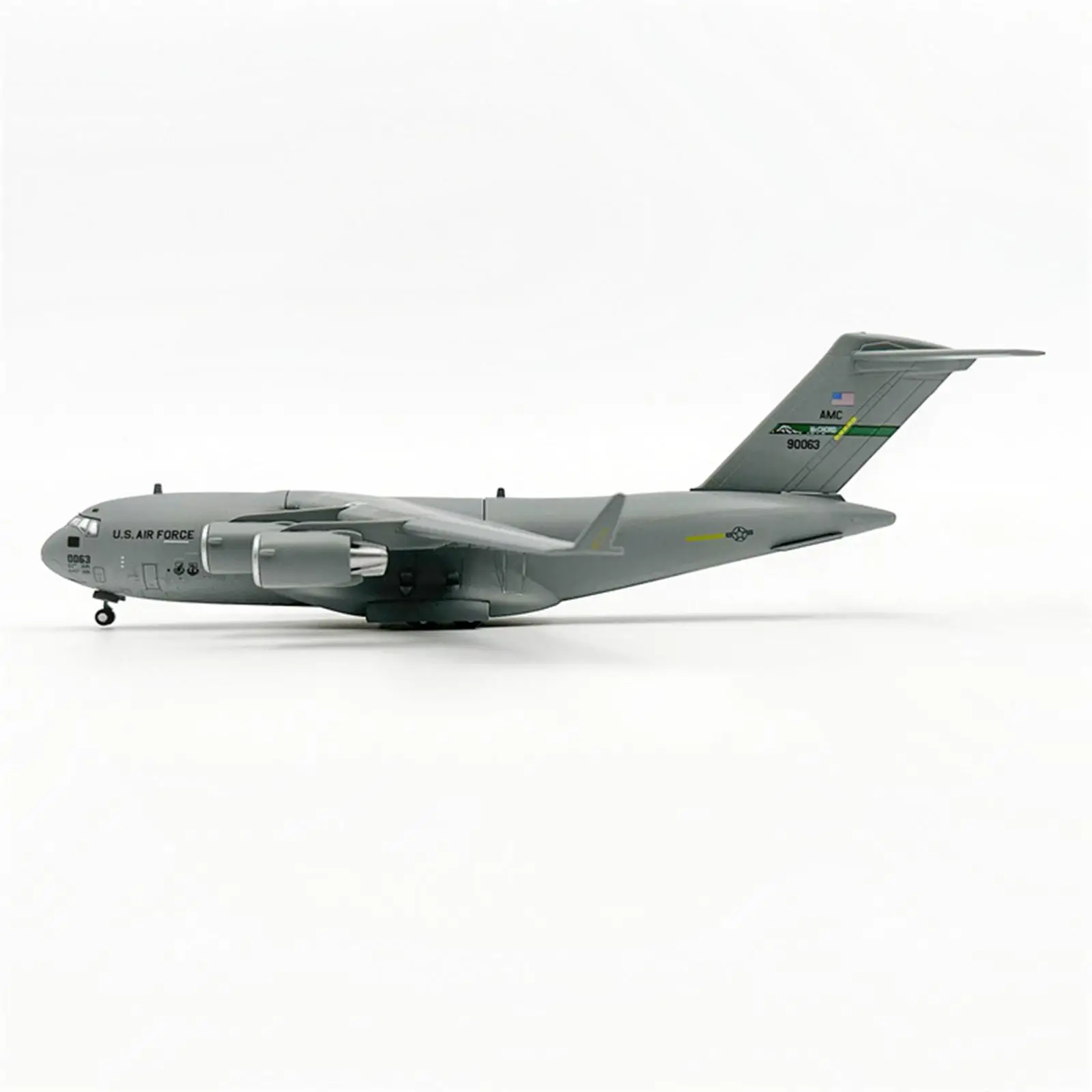 

Simulation 1:200 C17 Aircraft Model with Display Stand for Bedroom Office