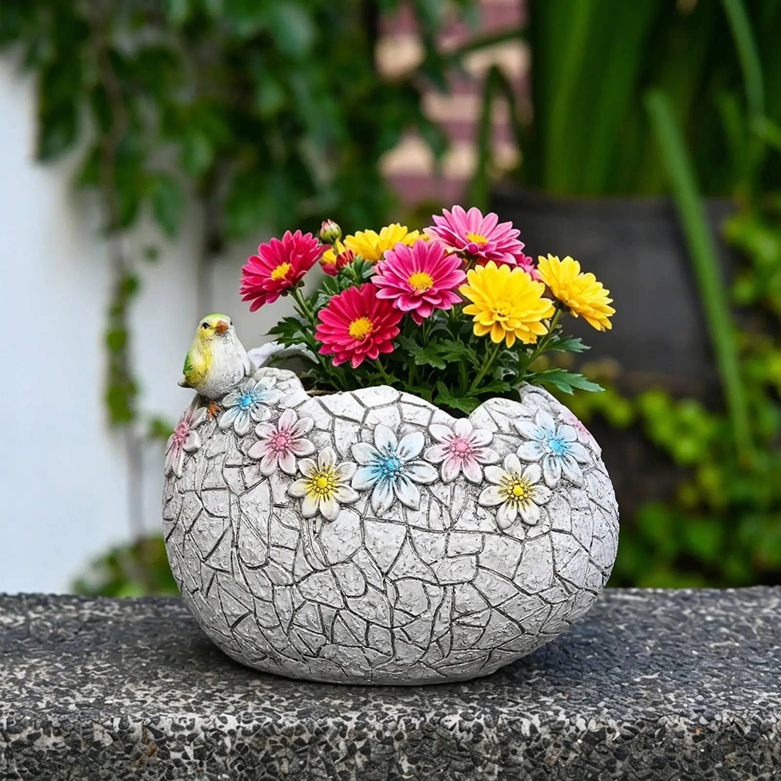 Resin Planters for Outdoor Plants Resin Cracked Egg Shell Funny Patio Flower Pots for Indoor Outdoor Garden Backyard Patio