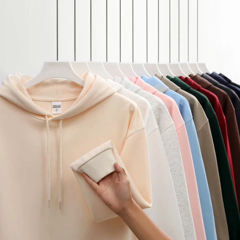 Рисунок 3 - Толстовка с капюшоном для мужчин