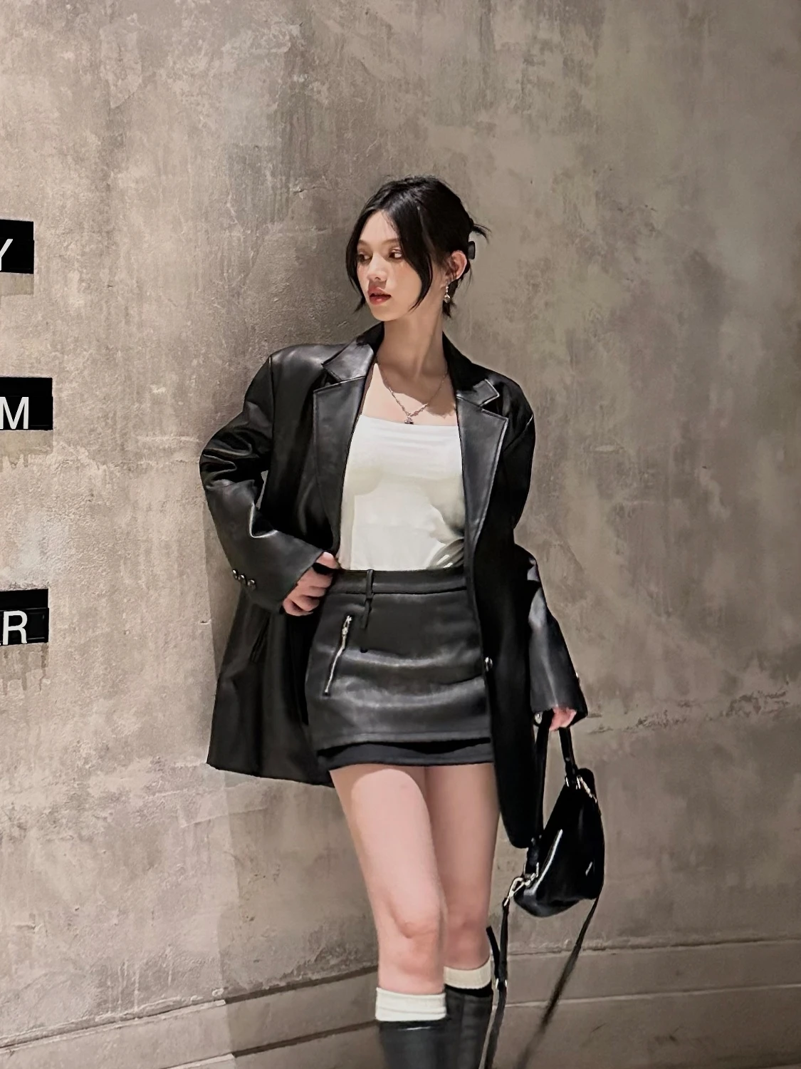 

EU IIWAN High Waist PU Leather ort Skirt Women's Zipper Design Biker Sle Ci Commute Casual Faion Vintage Skirt