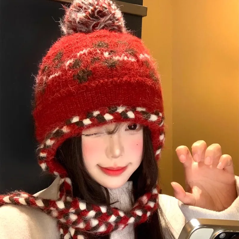 

Винтажные жаккардовые красные вязаные шапки с ушками Fair Island для женщин, осенние и зимние повседневные теплые универсальные цветные плетеные шапочки