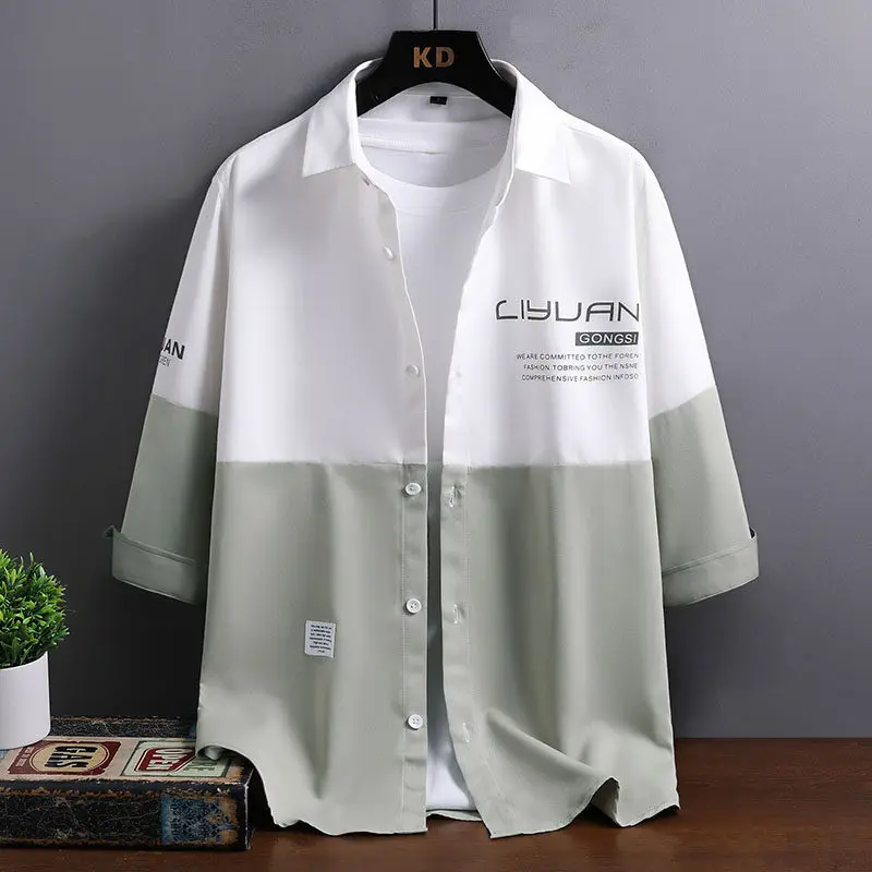 اتجاه الصيف: قميص رجالي 3/4 كم مع طية صدر السترة حجب الألوان قميص كاجوال فضفاض مناسب مريح نمط البوب الشبابي للرجال