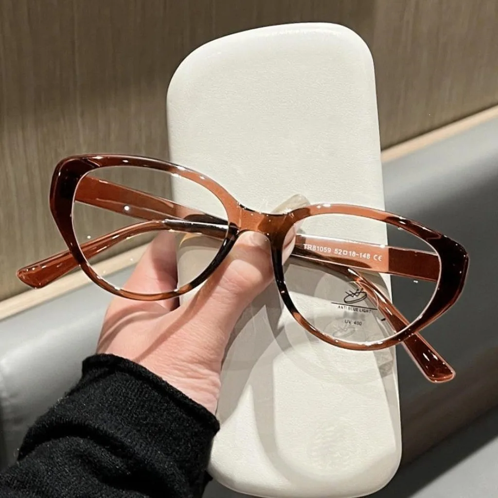 2026 New Retro Cat-Eye Anti Blue Light Prescription Glasses Ultra-Lightweight Comfort High-Definition Customised Eyewear Unisex