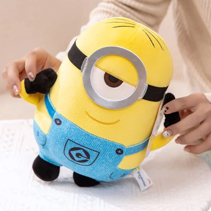 Lindos personajes de películas Minions juguetes de peluche amarillos Bob Stuart muñecos de peluche suaves juguetes y pasatiempos regalos de cumpleaños de Navidad para niños