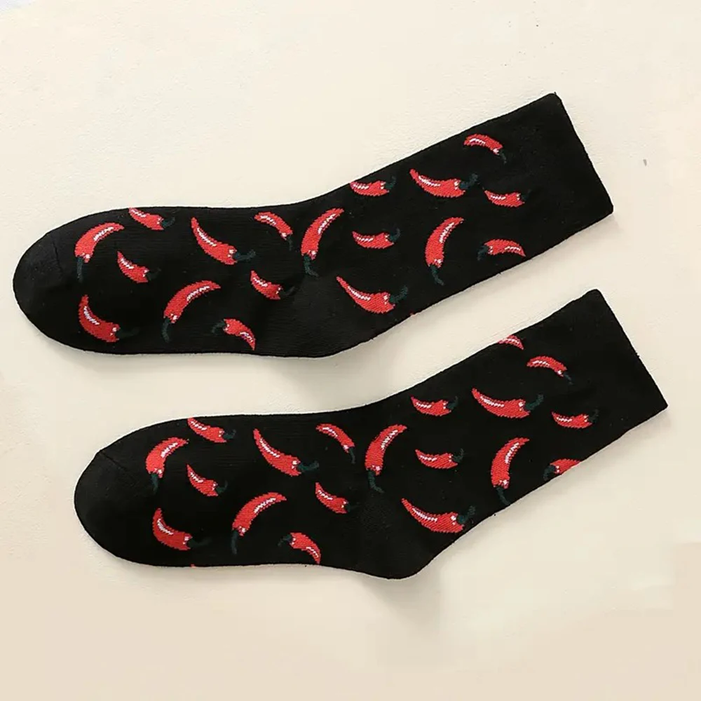 1 Pair Unisex Novel Mid Tube Socks Fashionable Interesting Chili Patterns Suitable Outdoor Wear Men Women Couples Casual Socks