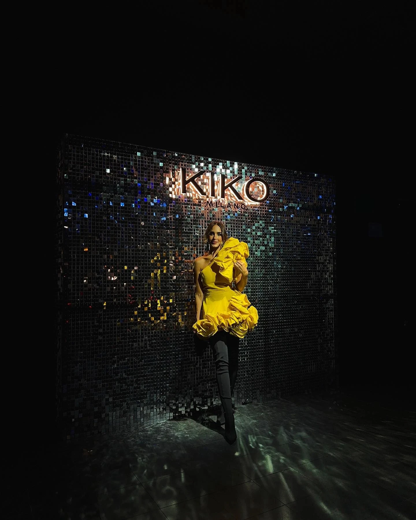 Floral Lemom Yellow Party Dresses Ruffled Flowers Prom Gowns Short Layered One Shoulder Sexy Prom Gowns Above Knee Length