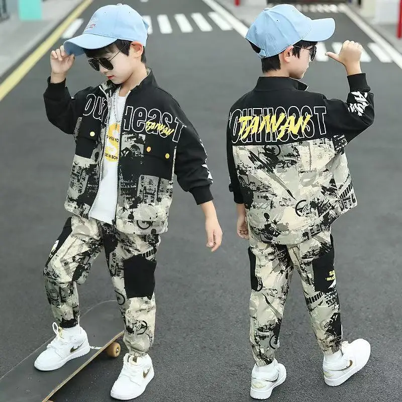 

2025 Boys Camouflage Suit Spring Autumn New Zhongda Childrens Baseball Suit Two piece Set Childrens Camouflage Summer Camp Suit
