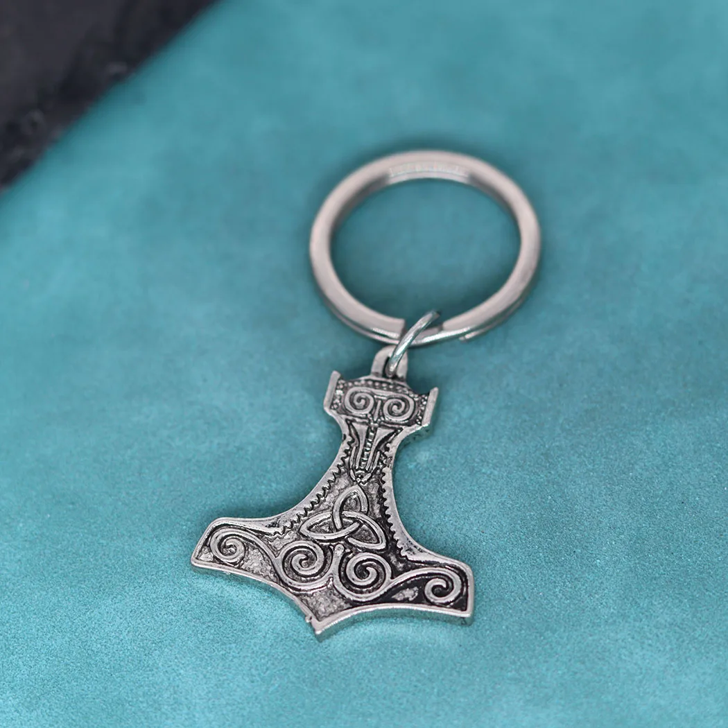 Viking Battle Axe Celtic Pendant Keychain For Men Women Spiral Celtic Knot Thor\'s Hammer Pendants Key Chains Amulet Jewelry