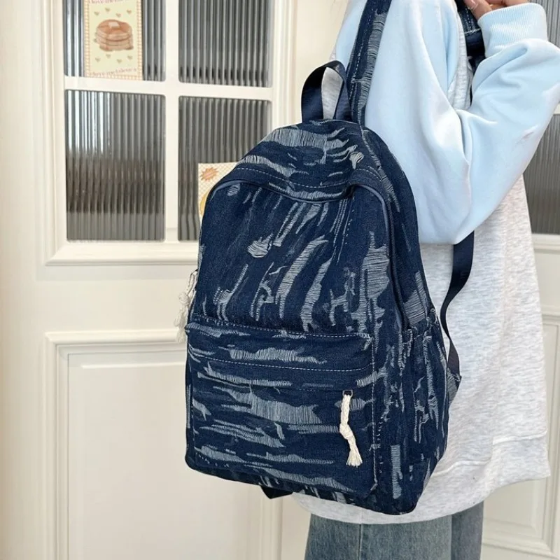 

Simple Yet Chic Crossbody Bag For Women Luxury Designer Large Capacity Leather Diaper Bag Elegant Commuter Solid Color Tote
