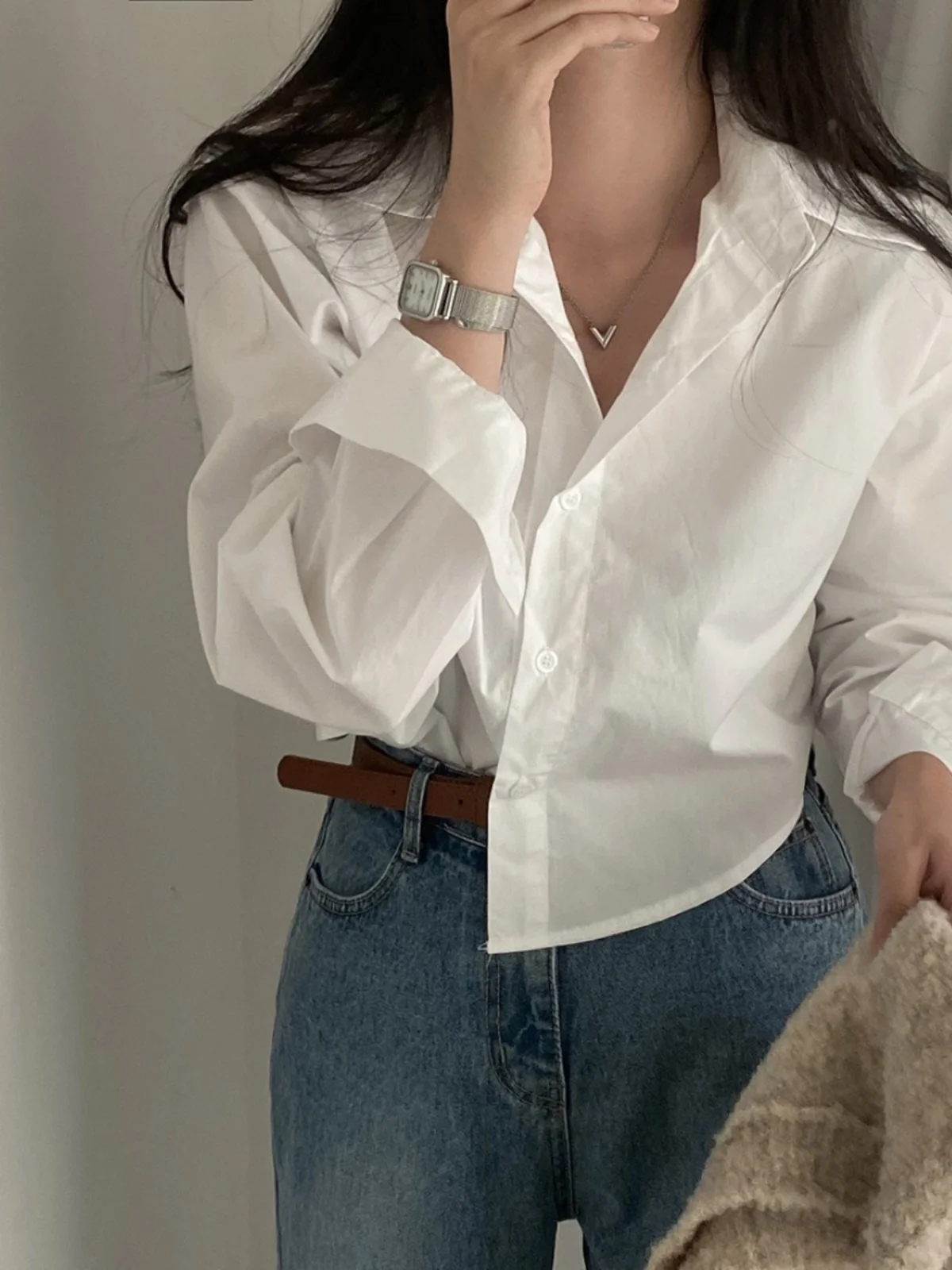 

Корейская шикарная простая однотонная свободная блузка с длинным рукавом для весны и осени, дизайн в стиле омоложения, малая партия, уменьшенный размер, топ-рубашка