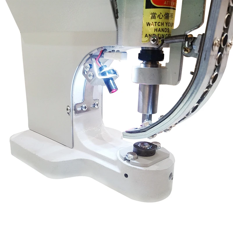 New automatic grommet eyelet machine for flex banner/ tarpaulin/ tent Fully automatic buckle machine 120 pcs/min