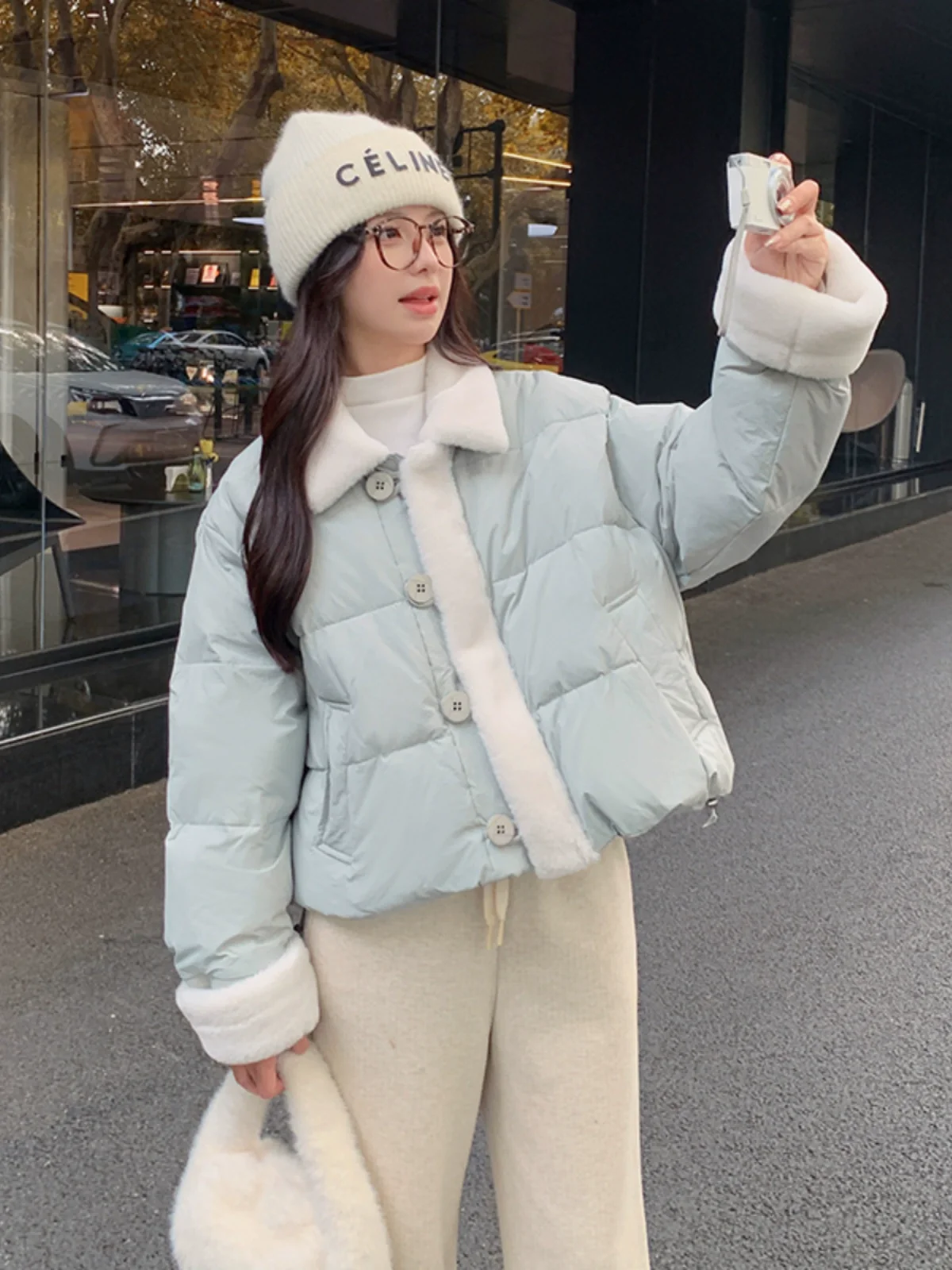 2025 winter new Korean version lamb wool splicing short style lapel down jacket women's versatile and anti-aging coat