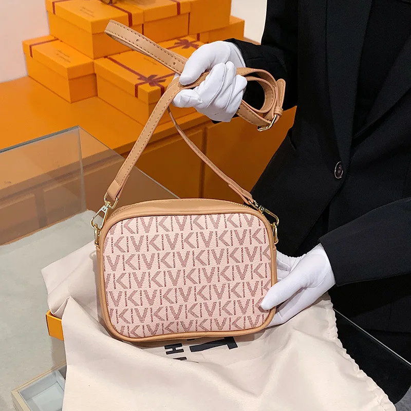 sac-a-bandouliere-imprime-retro-pour-femmes-sac-a-bandouliere-polyvalent-de-grande-capacite-sac-a-bandouliere-a-la-mode-elegant-et-spacieux-nouvelle-collection-2025